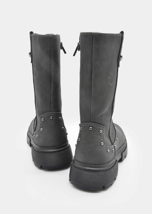 Boots girl