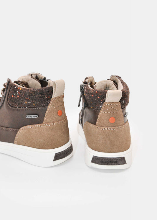 Sneakers boy