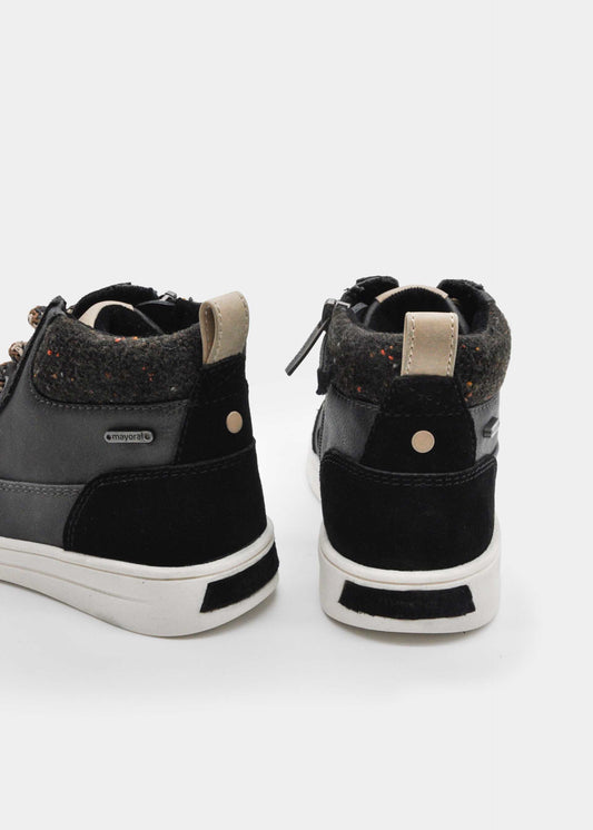 Boy boots
