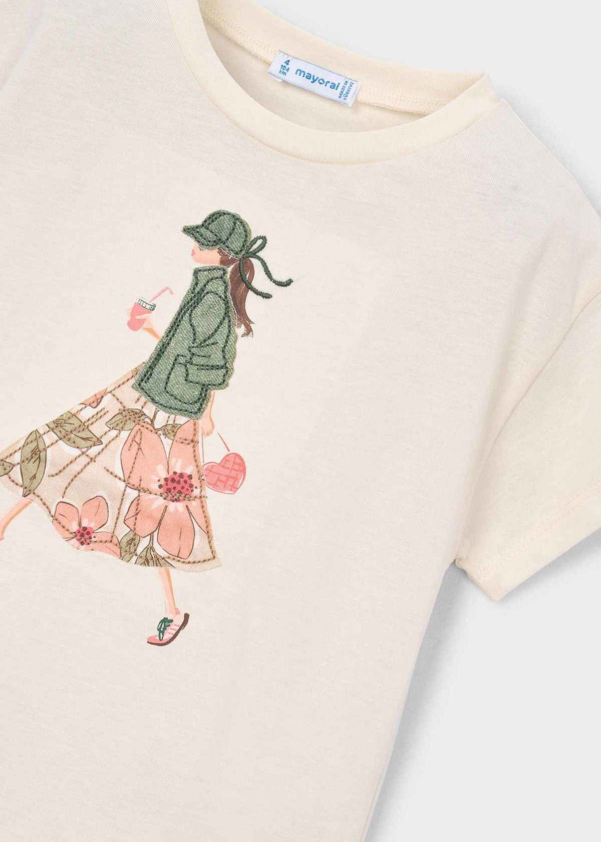 Graphic t-shirt girl