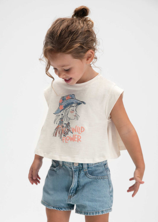 T-shirt girl