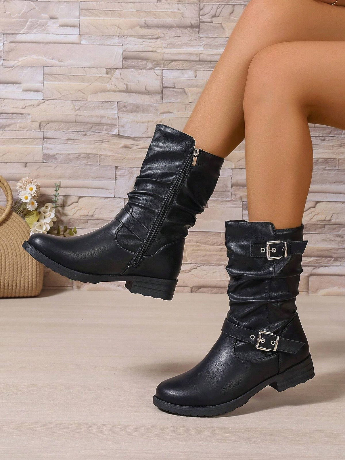 Stiefel aus Kunstleder mit Wellenriemen, Schnalle, Patchwork-Design und seitlichem Reißverschluss