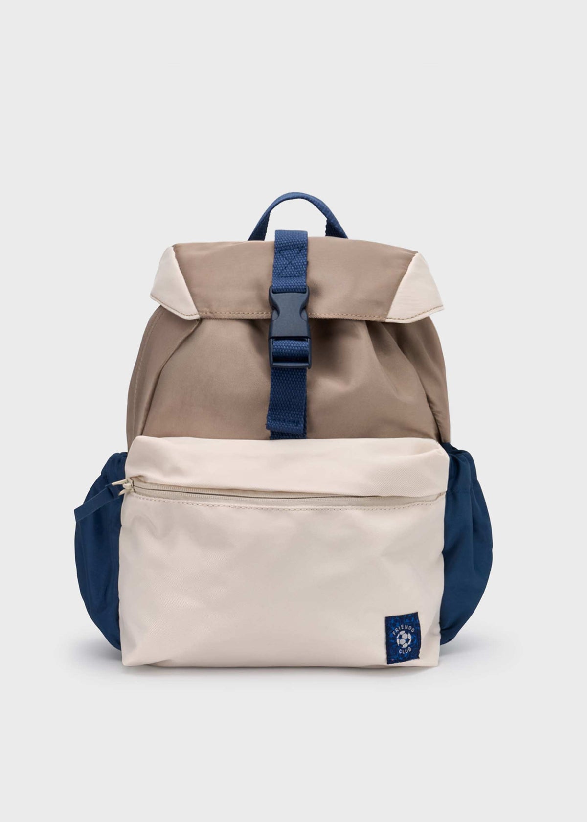 Rucksackjunge