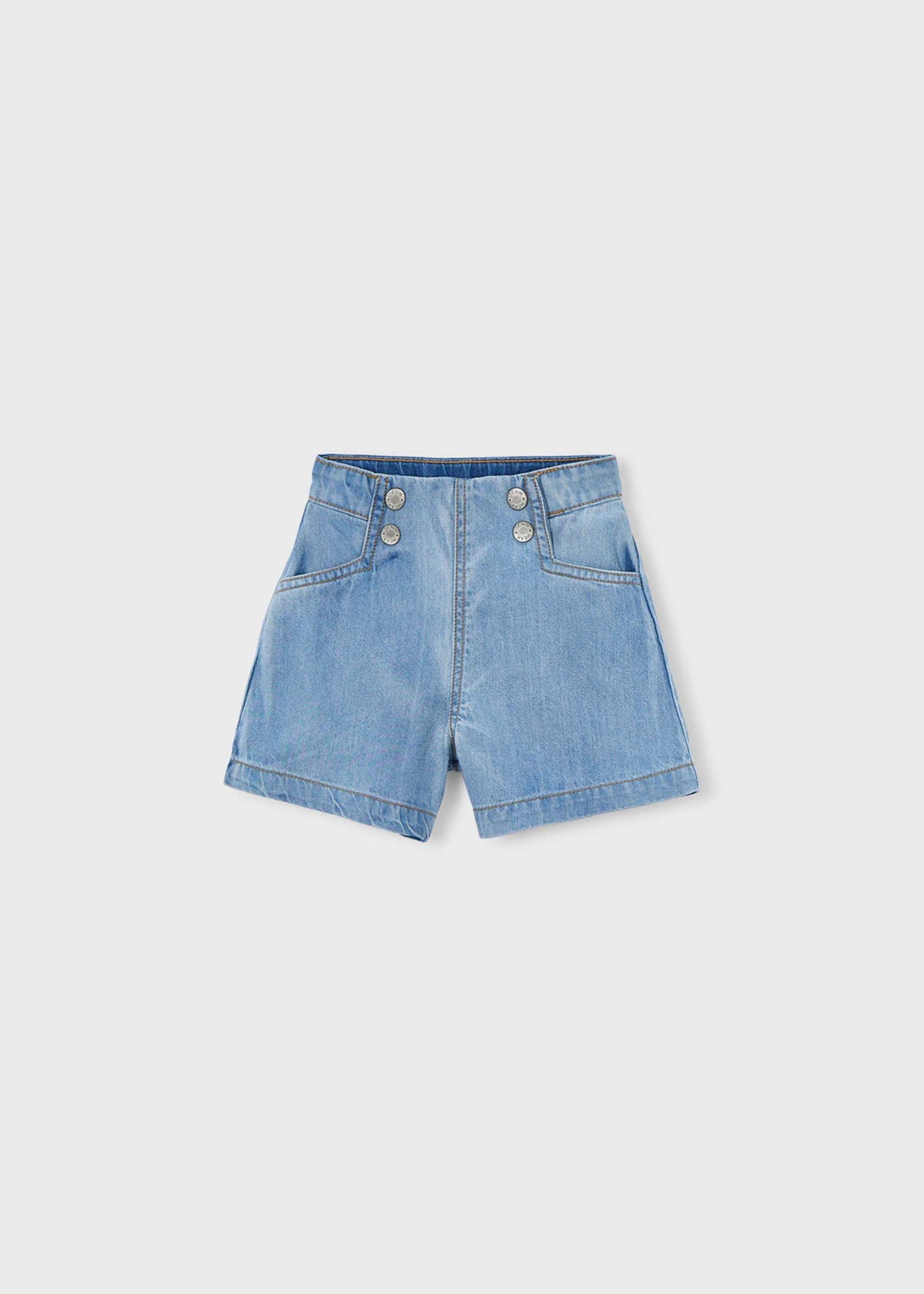 Bermuda-Jorts-Mädchen