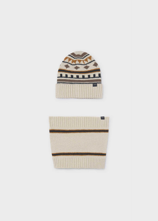 Boy's hat and scarf set