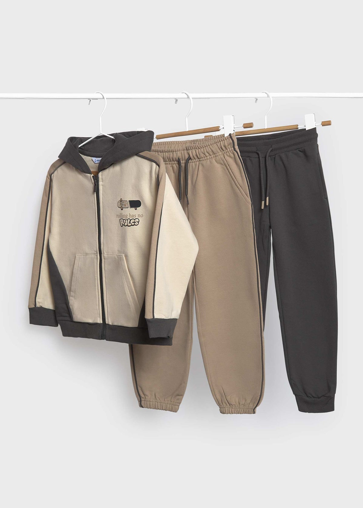 Boys' two-piece tracksuit