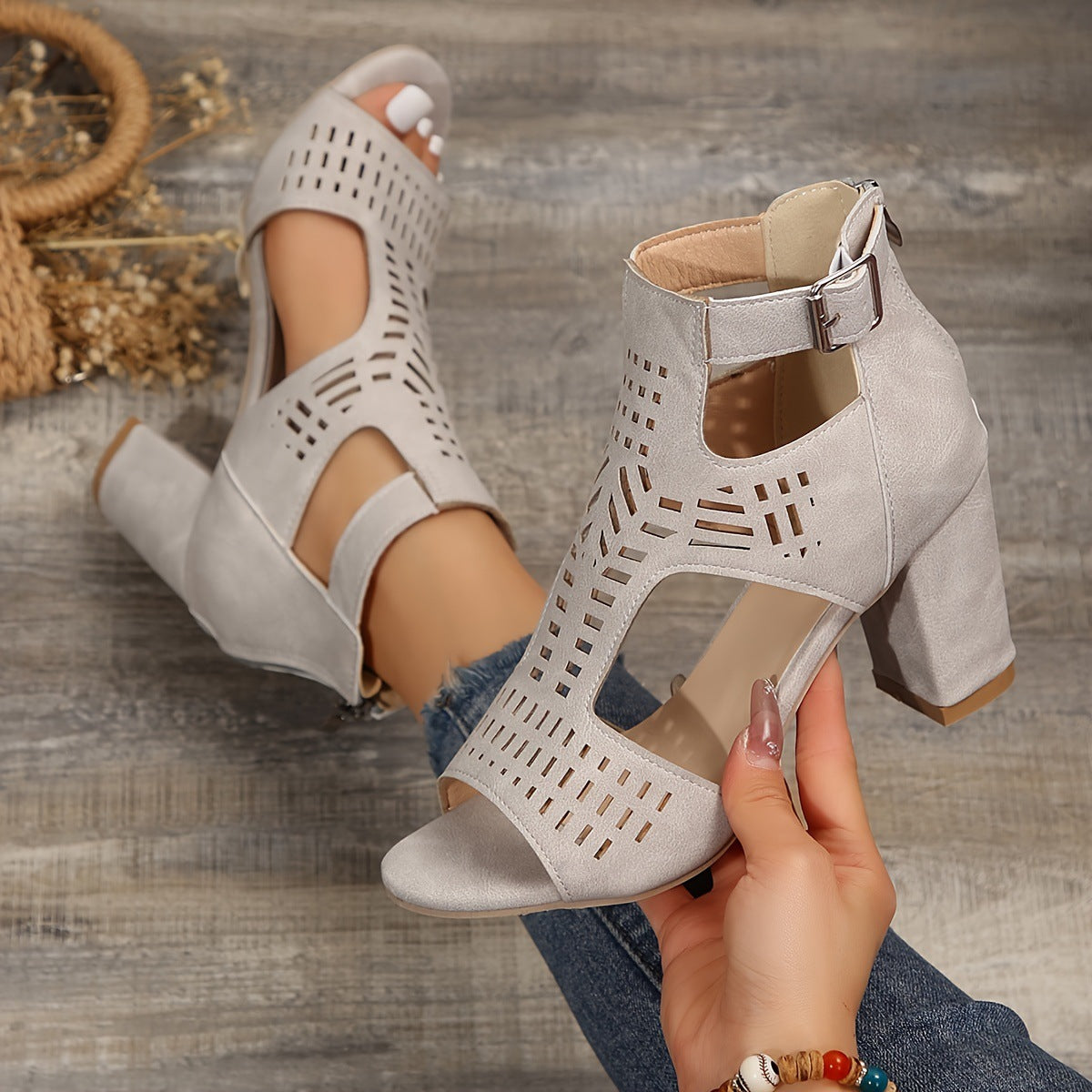 🔥Letzte Tagesaktion 50 % RABATT - Retro-Sandalen mit gestapeltem Absatz und orthopädischem Fußbett für Damen