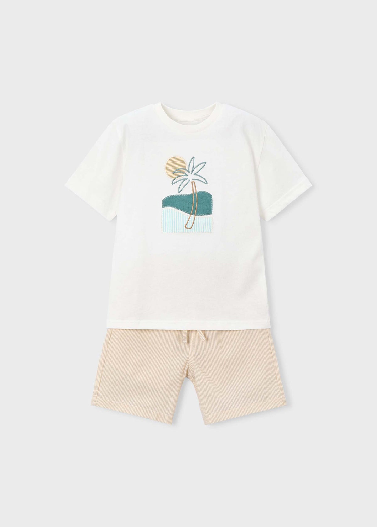 Besticktes Set mit Bermudashorts für Jungen