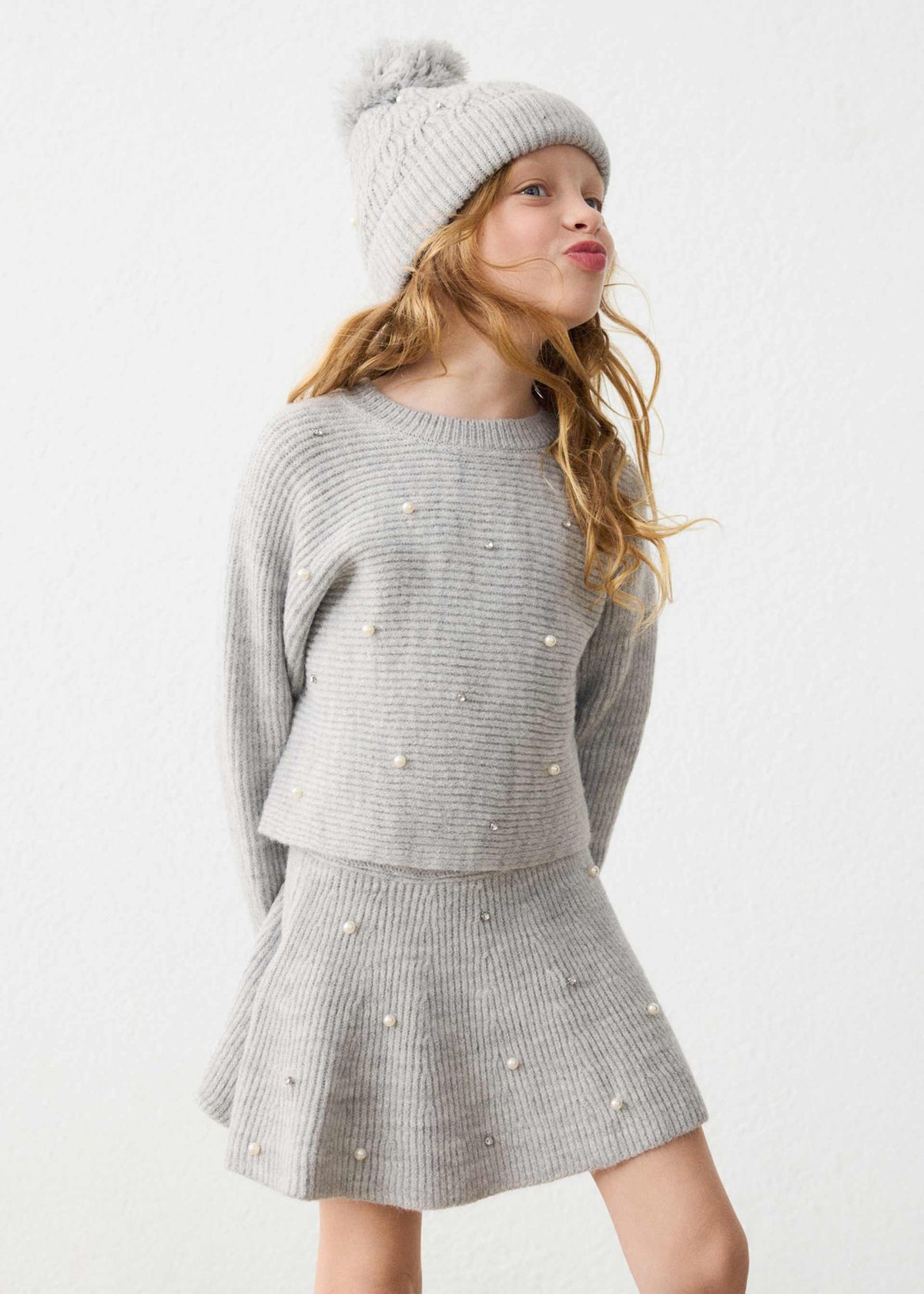 Girls' knitted skirt with pearls