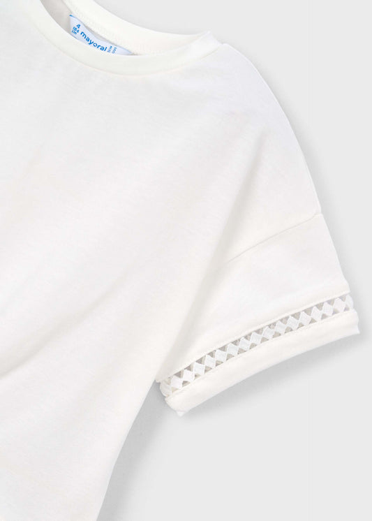 Girl's knotted T-shirt