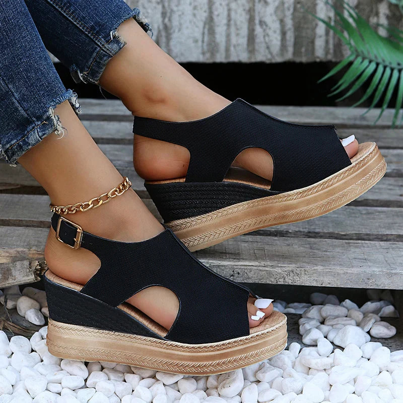 Damen-Plateausandalen mit Schnalle