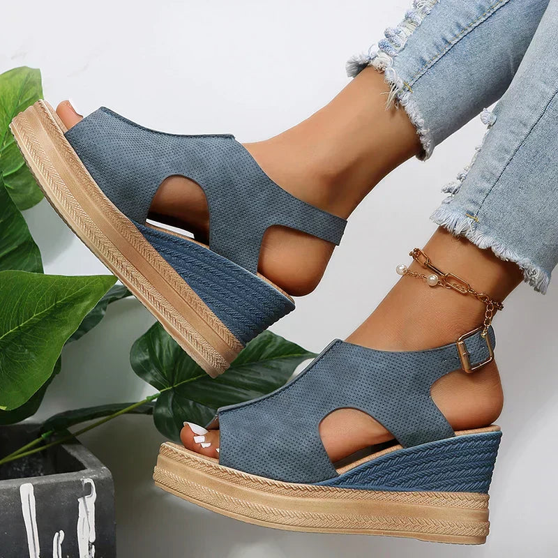 Damen-Plateausandalen mit Schnalle