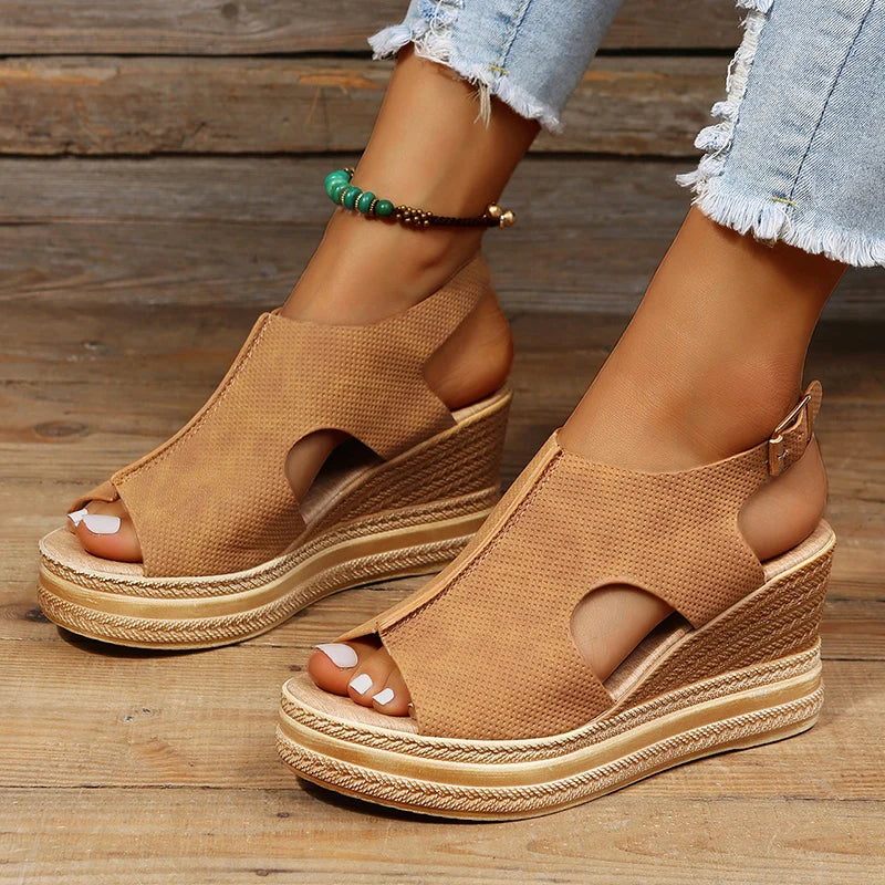 Damen-Plateausandalen mit Schnalle
