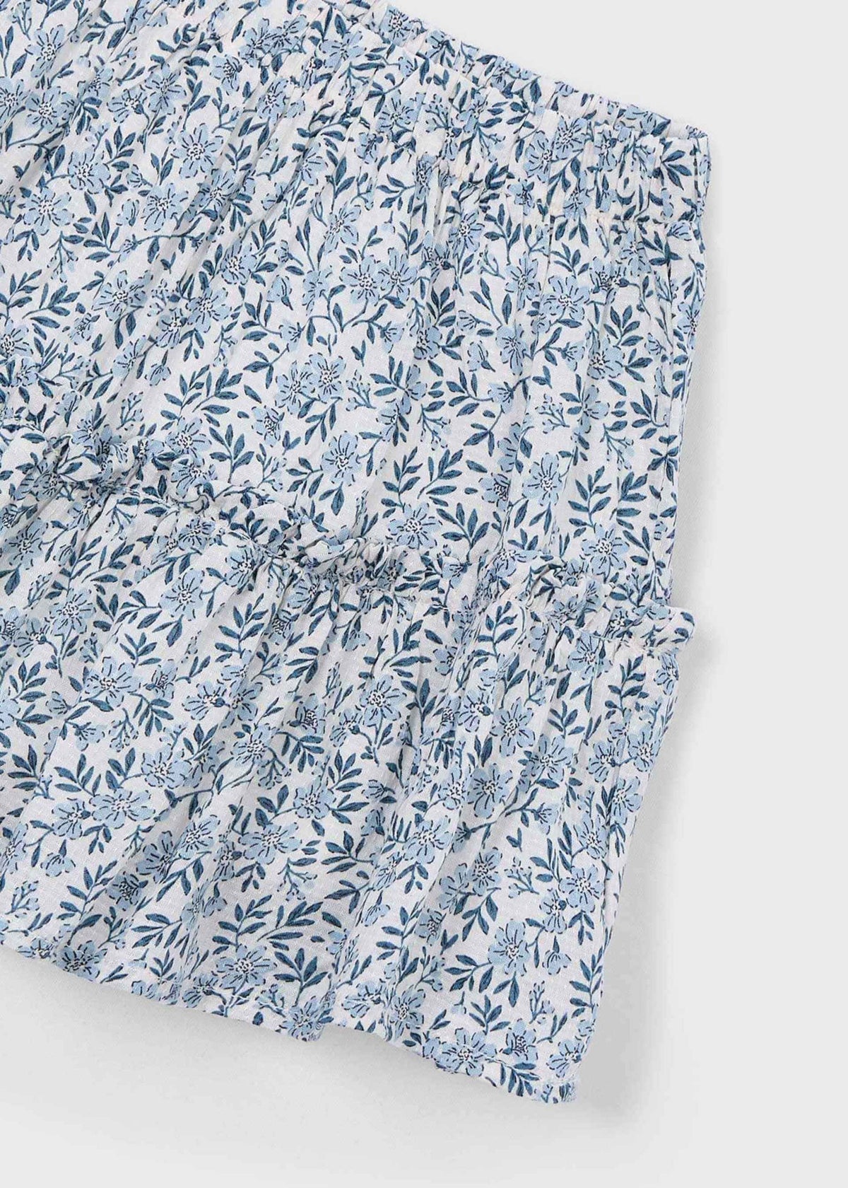 Print skirt girl