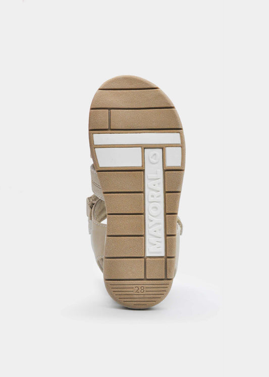 Sandalenjunge
