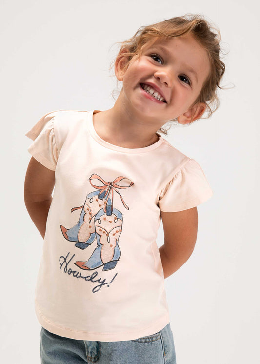 T-shirt girl